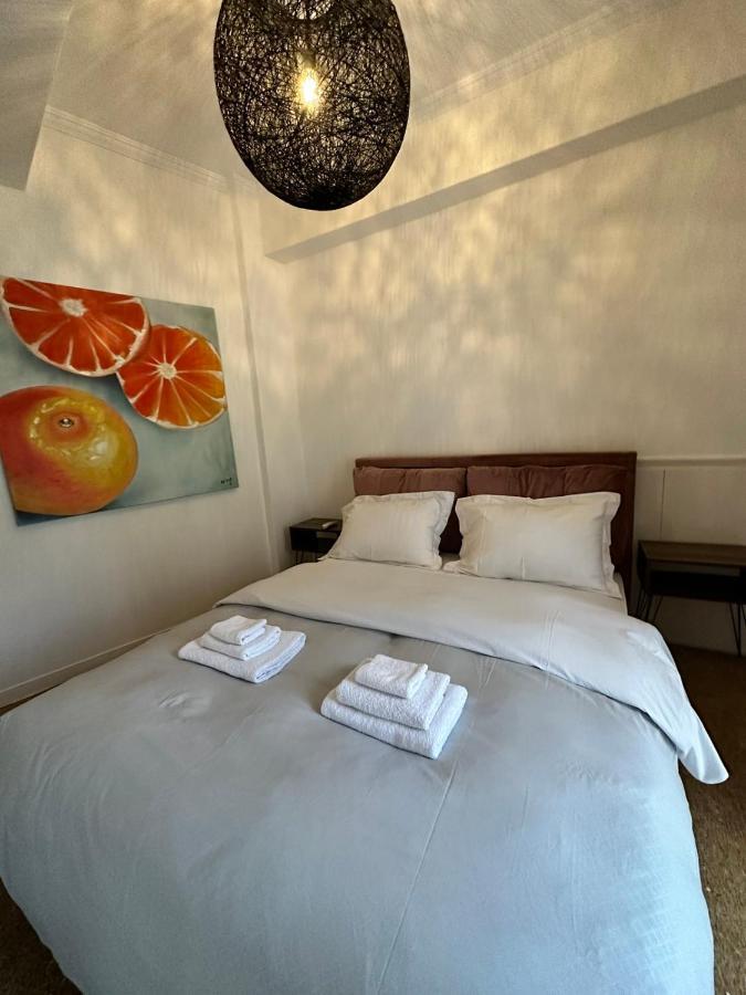Cozy Apartment At Gazi Square Athens Exterior photo