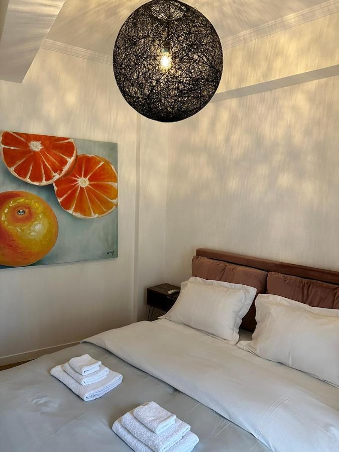 Cozy Apartment At Gazi Square Athens Exterior photo